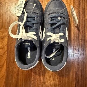 Saucony Blue and White Sneakers with Classic Design